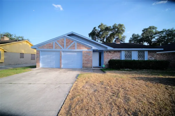 $2,000 | 12327 Bexley Drive, Houston, TX 77099