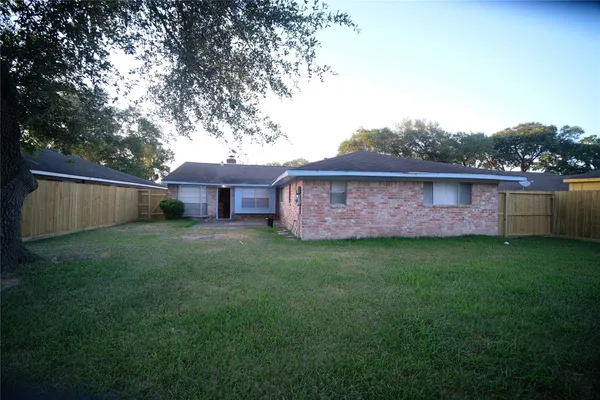 $2,000 | 12327 Bexley Drive, Houston, TX 77099