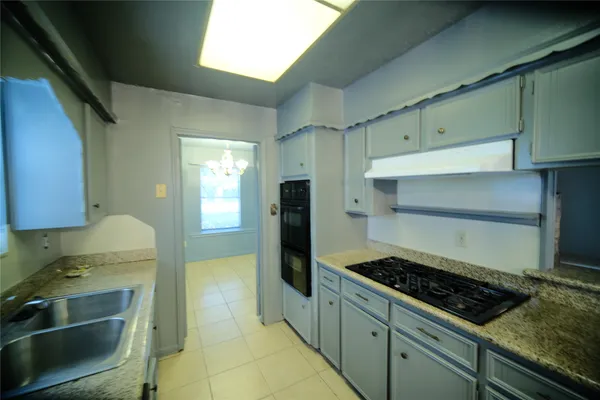 $2,000 | 12327 Bexley Drive, Houston, TX 77099