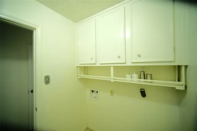 $2,000 | 12327 Bexley Drive, Houston, TX 77099