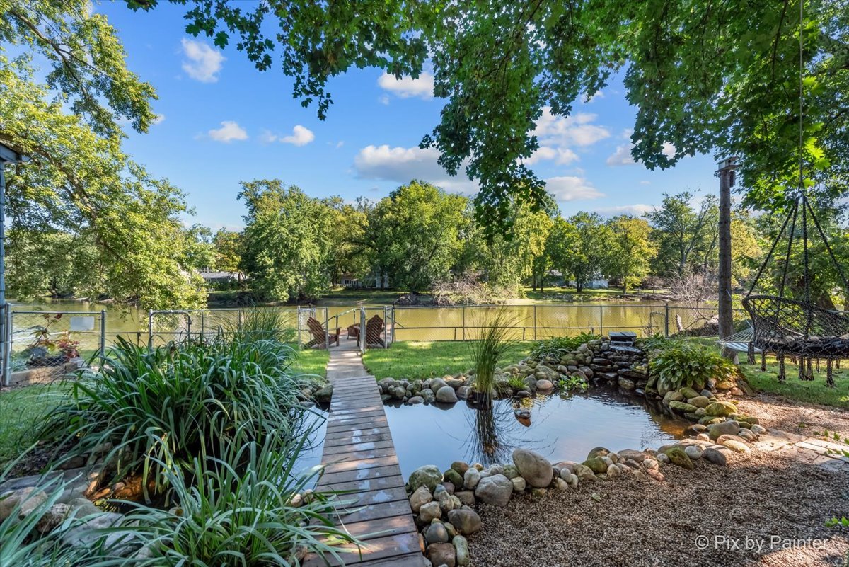 1233 Fox River Drive Algonquin, IL 60102 - Photo 4 of 61