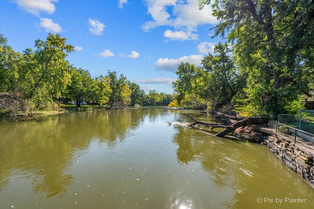 1233 Fox River Drive Algonquin, IL 60102 - Photo 55 of 61