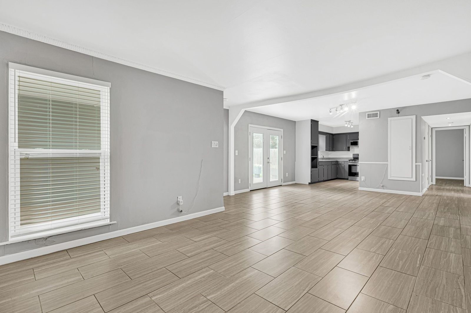 7839 Fondren Road Houston, TX 77074 - Photo 6 of 33