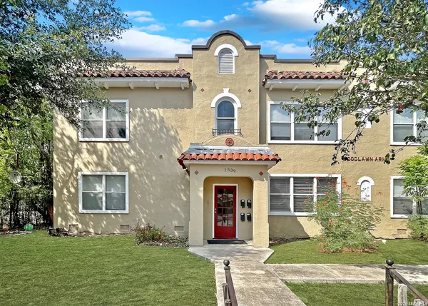 $550 | 1539 West Woodlawn Avenue, Unit 2, San Antonio, TX 78201