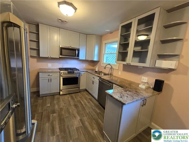 $2,500 | 9037 Claussville Road, Fogelsville, PA 18051