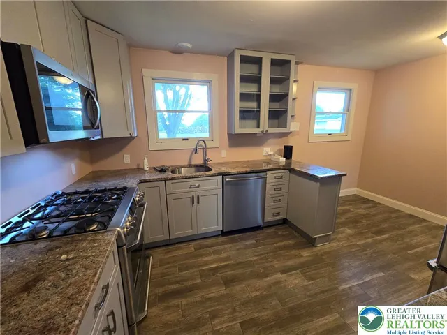 $2,500 | 9037 Claussville Road, Fogelsville, PA 18051