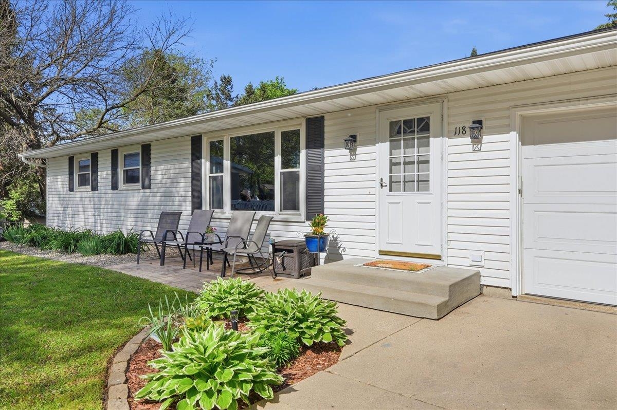 118 Violet Circle Madison, WI 53714 - Photo 5 of 56