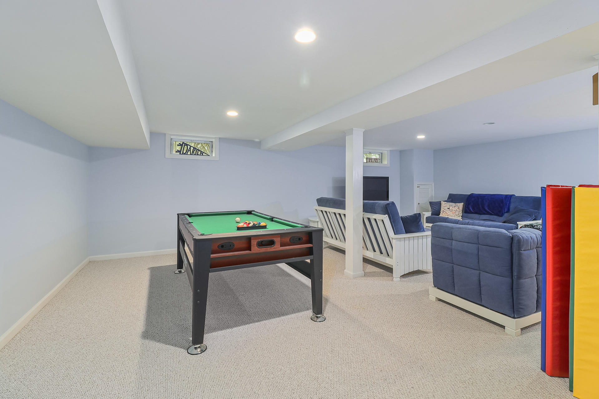 37 Red Rose Circle Darien, CT 06820 - Photo 32 of 40 a room with furniture