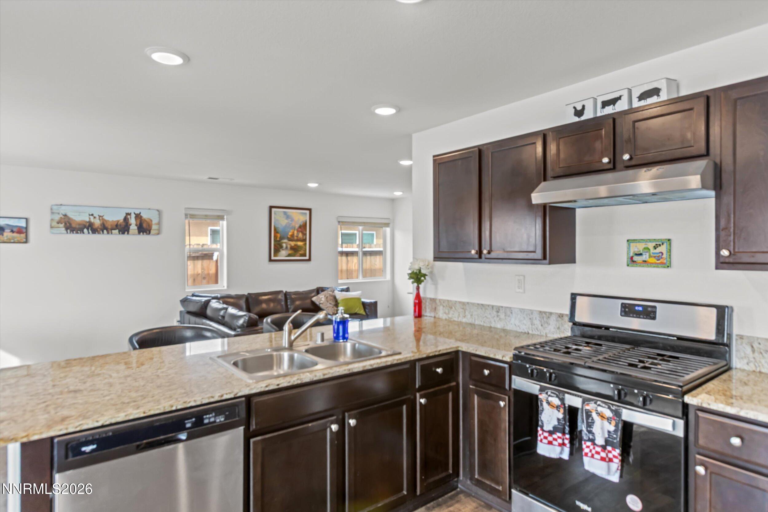 509 Paradise Valley Road Reno, NV 89506 - Photo 4 of 38 32-0Y7A1367