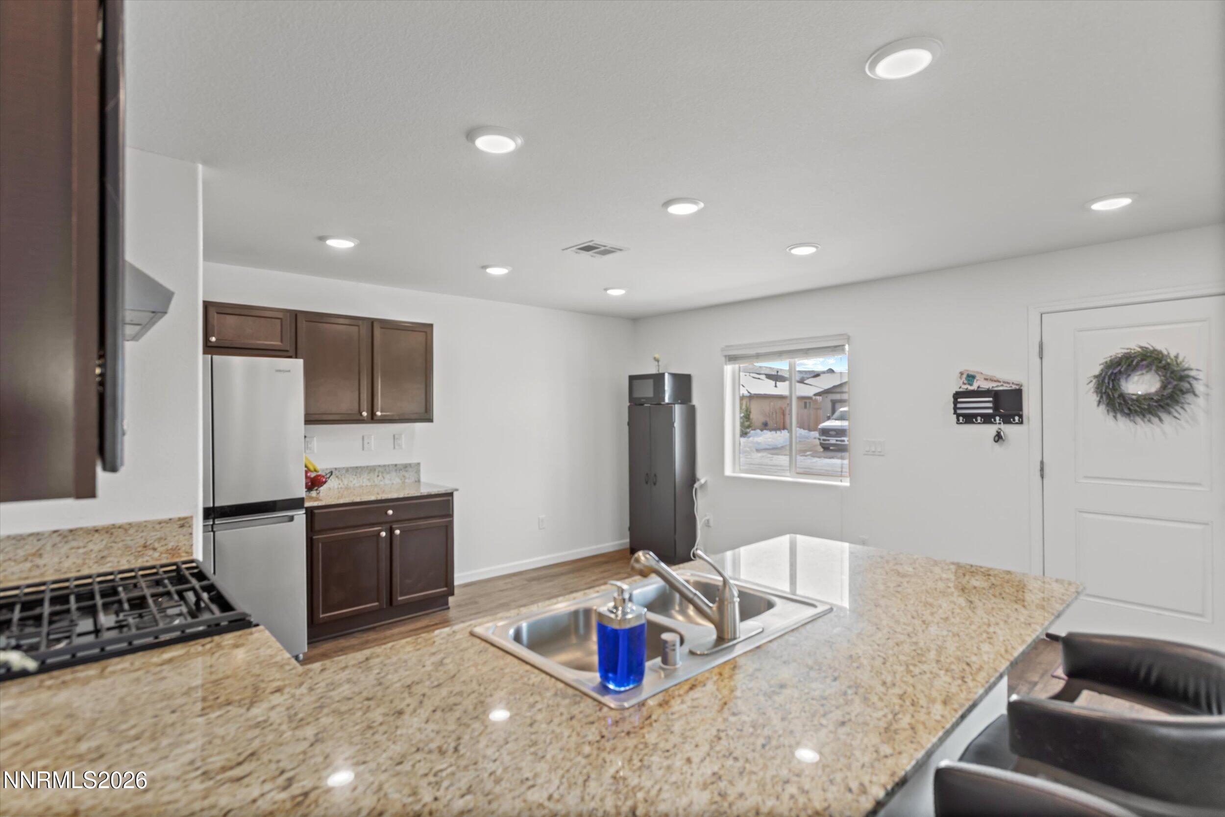 509 Paradise Valley Road Reno, NV 89506 - Photo 10 of 38 25-0Y7A1346