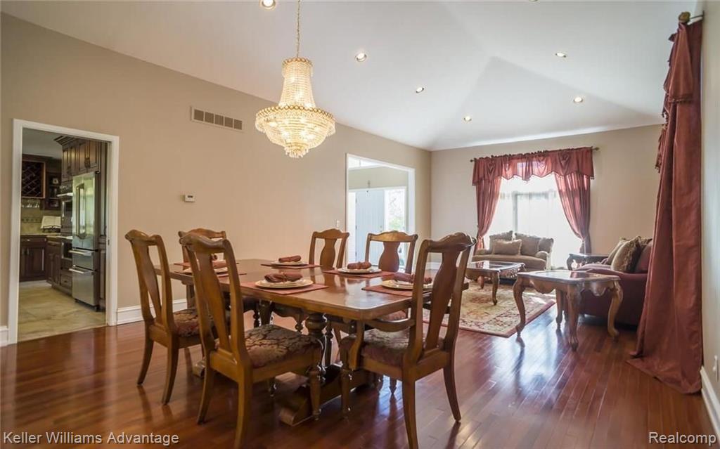 5259 Park Ridge Drive West Bloomfield, MI 48323 - Photo 15 of 39