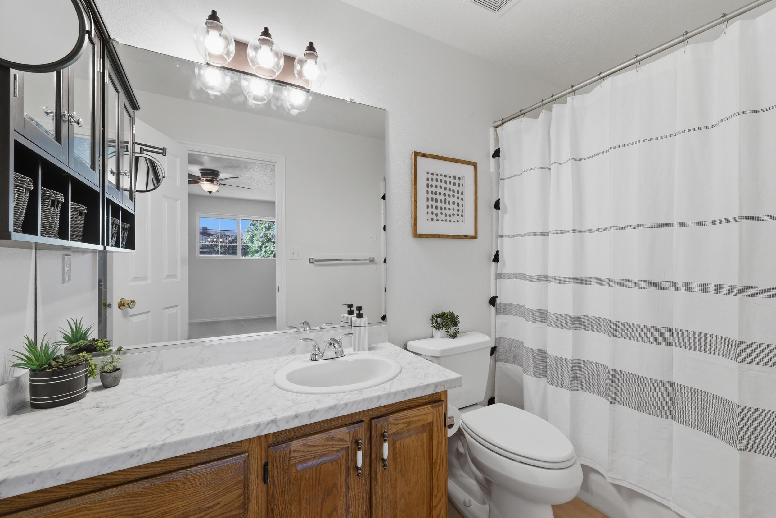 1040 East 900 South, Unit 2 St. George, UT 84790 - Photo 20 of 31 Primary Bathroom