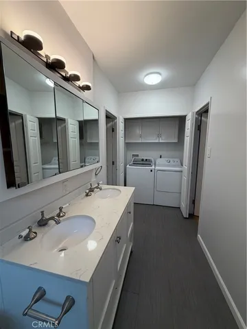 $3,200 | 770 Junipero Avenue, Long Beach, CA 90804