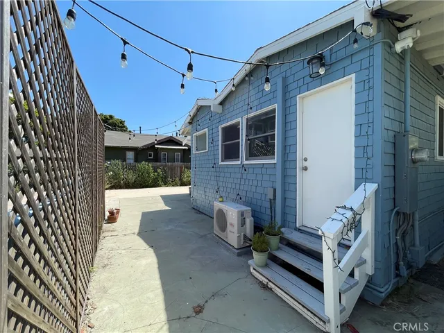 $3,200 | 770 Junipero Avenue, Long Beach, CA 90804
