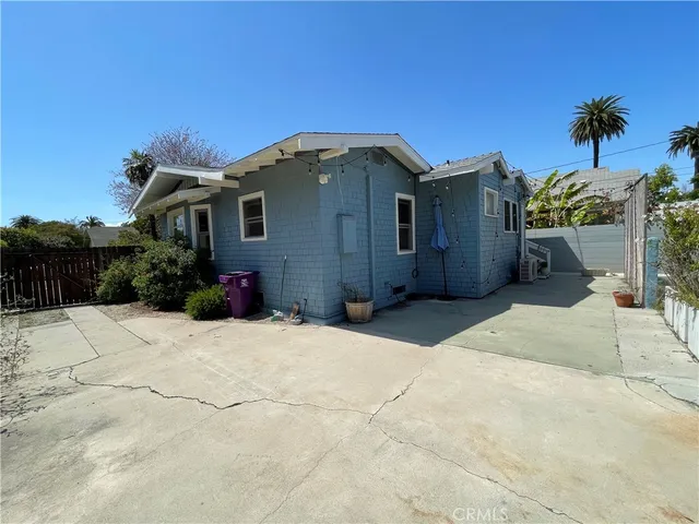 $3,200 | 770 Junipero Avenue, Long Beach, CA 90804