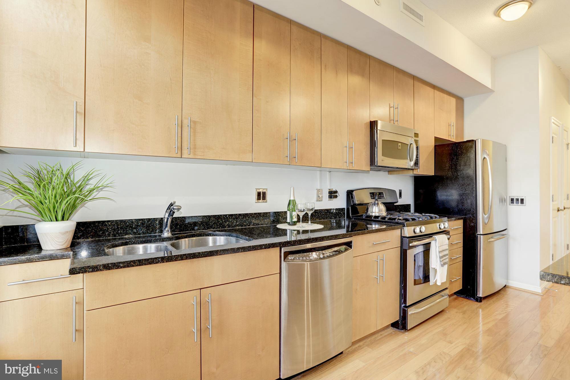 1390 Kenyon Street Northwest, Unit 504 Washington, DC 20010 - Photo 8 of 30 Kitchen