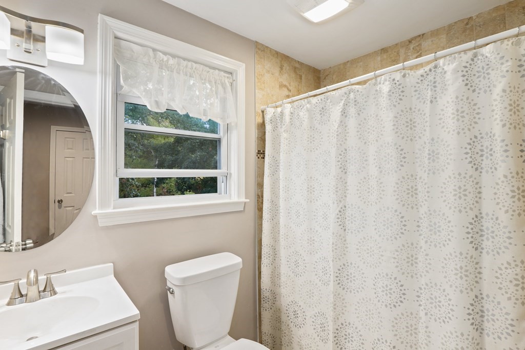 17 Elm Road Westford, MA 01886 - Photo 10 of 24 Gallery Image 10