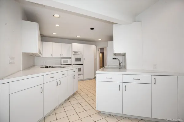 $9,850 | 70 Shelley Lane, Great Neck, NY 11023