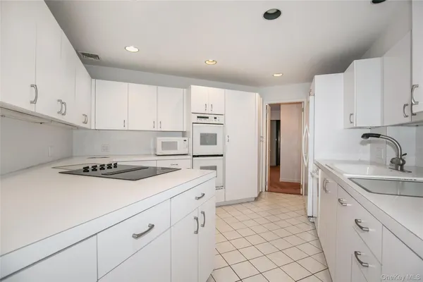 $9,850 | 70 Shelley Lane, Great Neck, NY 11023