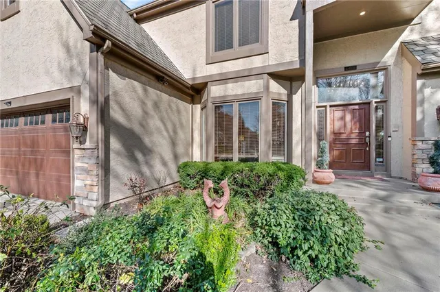 $759,000 | 12813 Catalina Street, Leawood, KS 66209