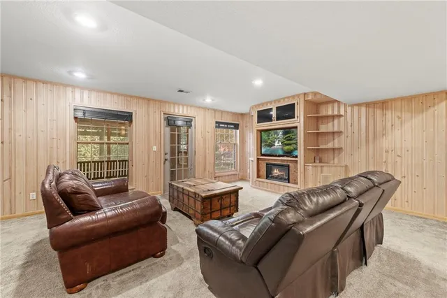 $759,000 | 12813 Catalina Street, Leawood, KS 66209