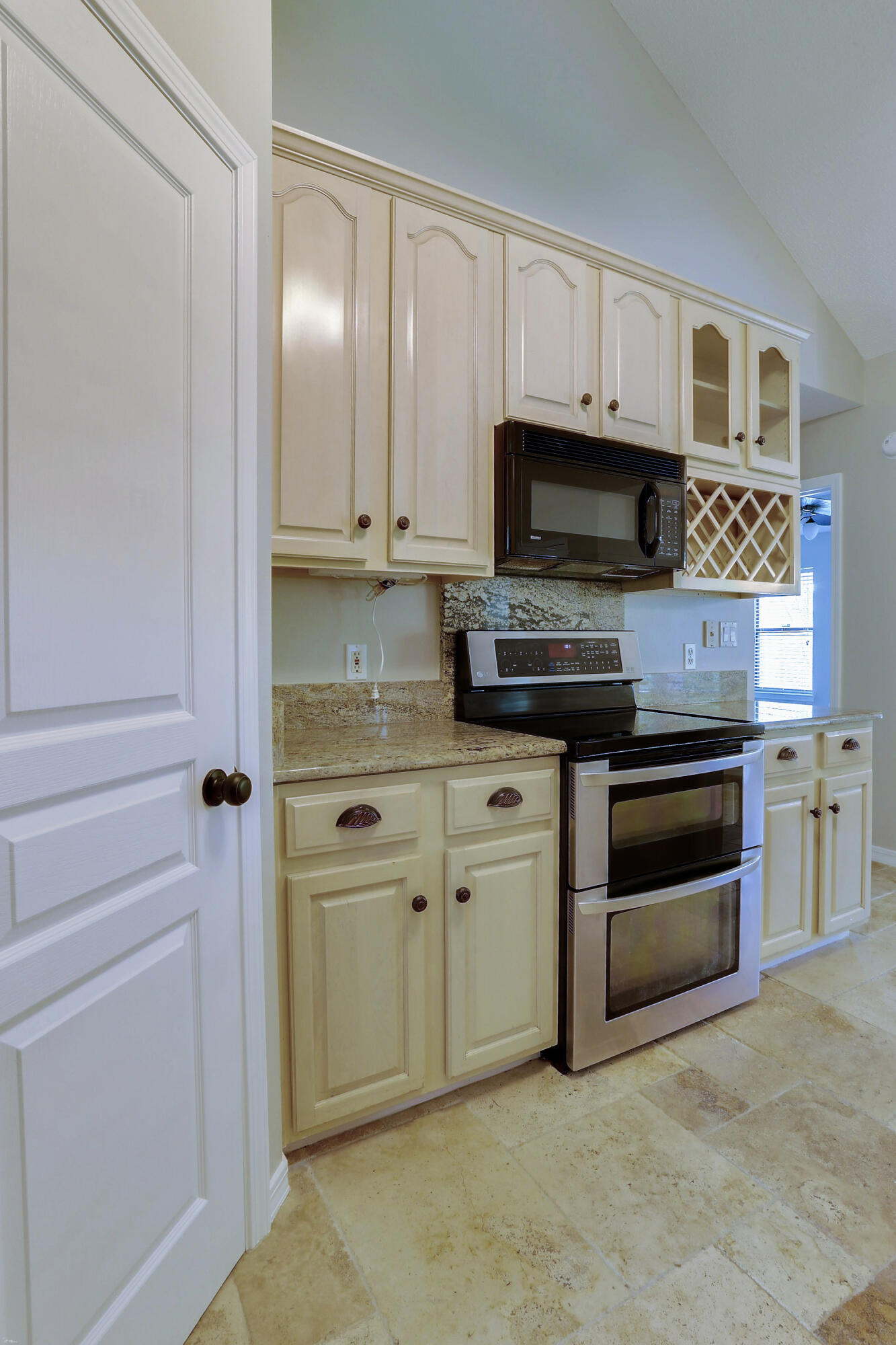 2803 Hogan Lane Crestview, FL 32539 - Photo 11 of 42 IMG_3141