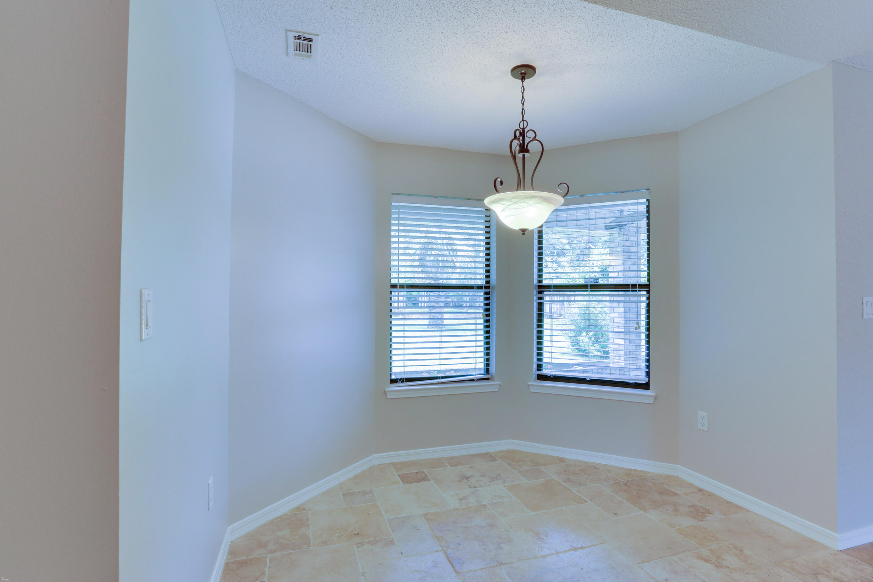 2803 Hogan Lane Crestview, FL 32539 - Photo 13 of 42 IMG_3143