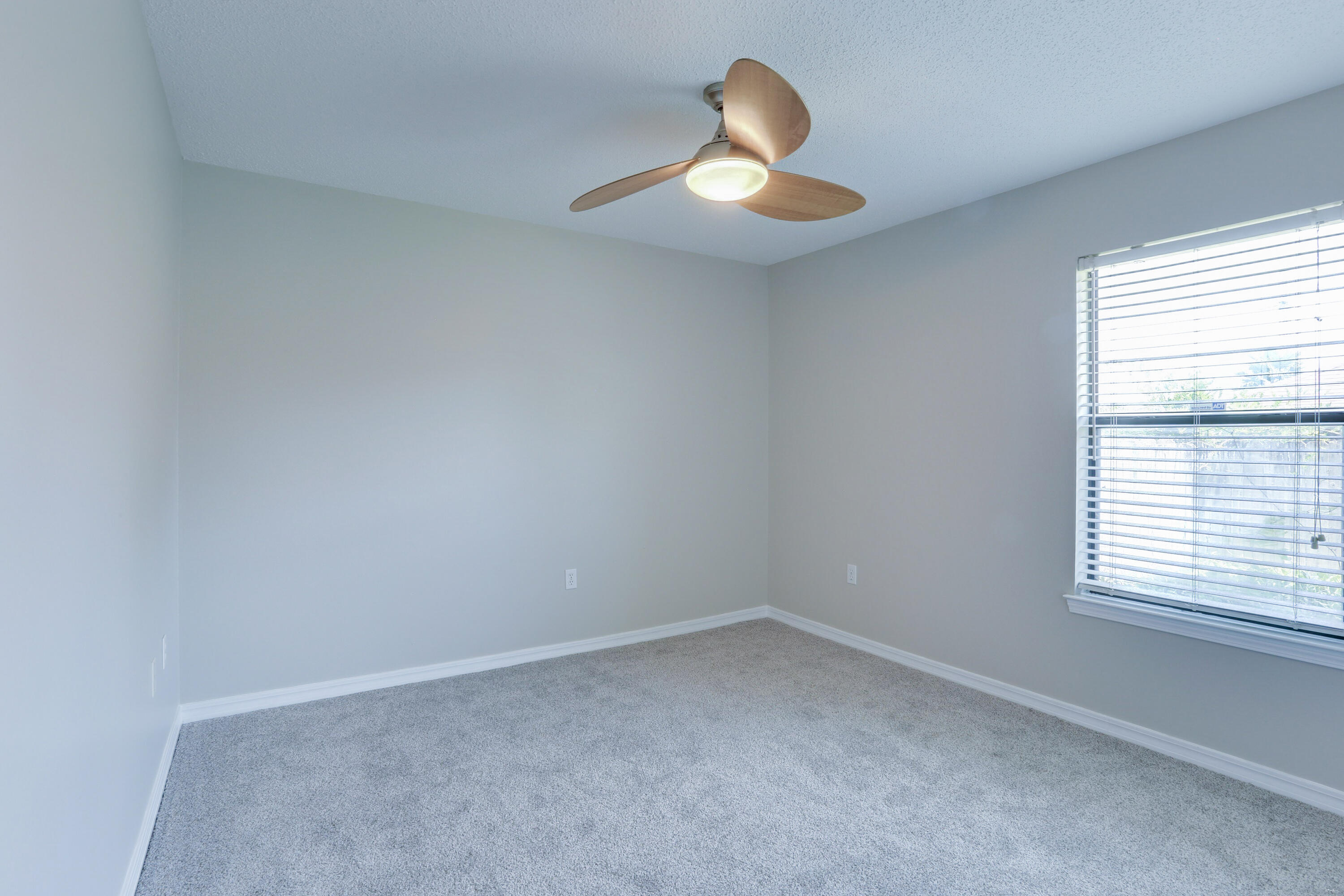 2803 Hogan Lane Crestview, FL 32539 - Photo 19 of 42 IMG_3149