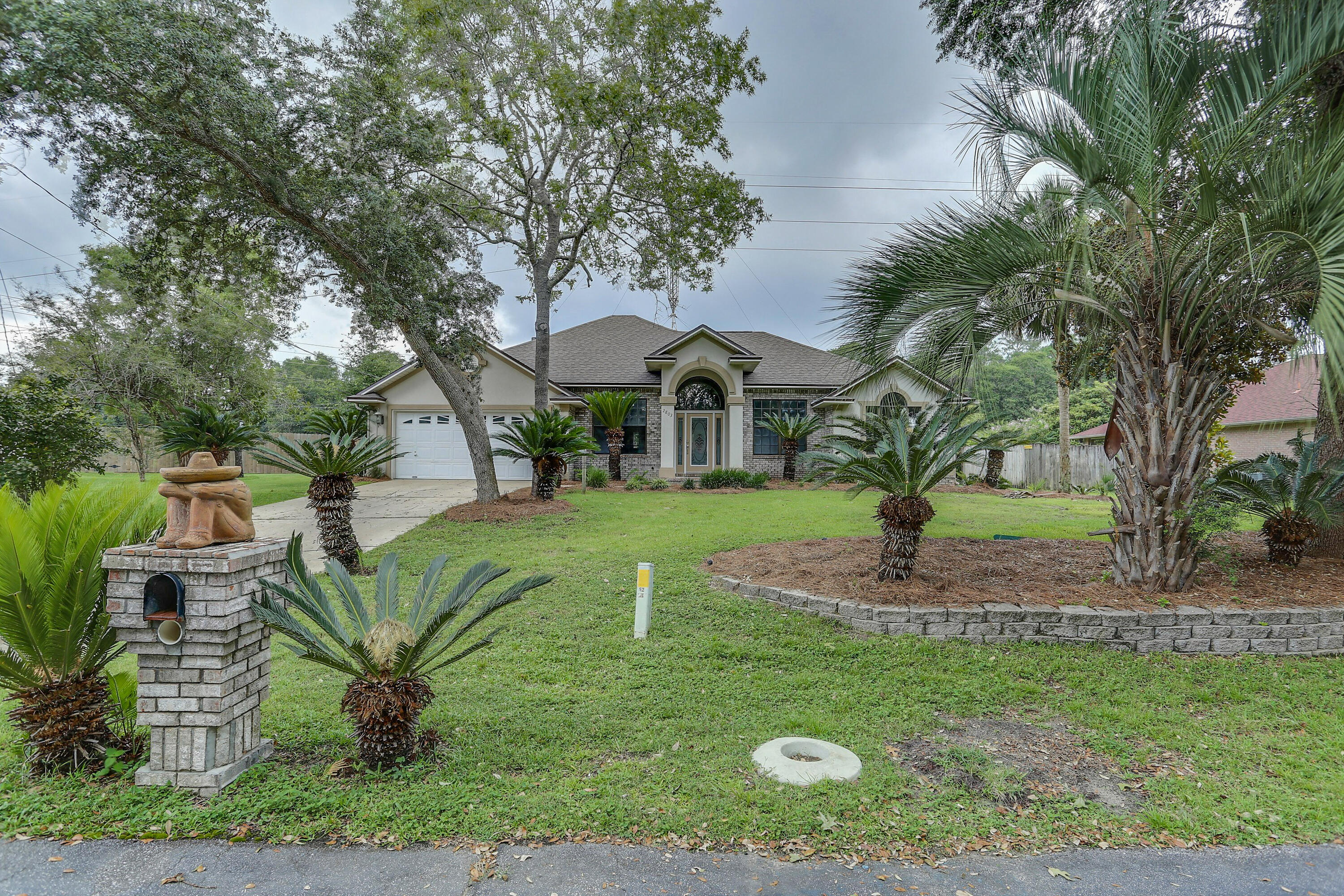 2803 Hogan Lane Crestview, FL 32539 - Photo 2 of 42 IMG_3125