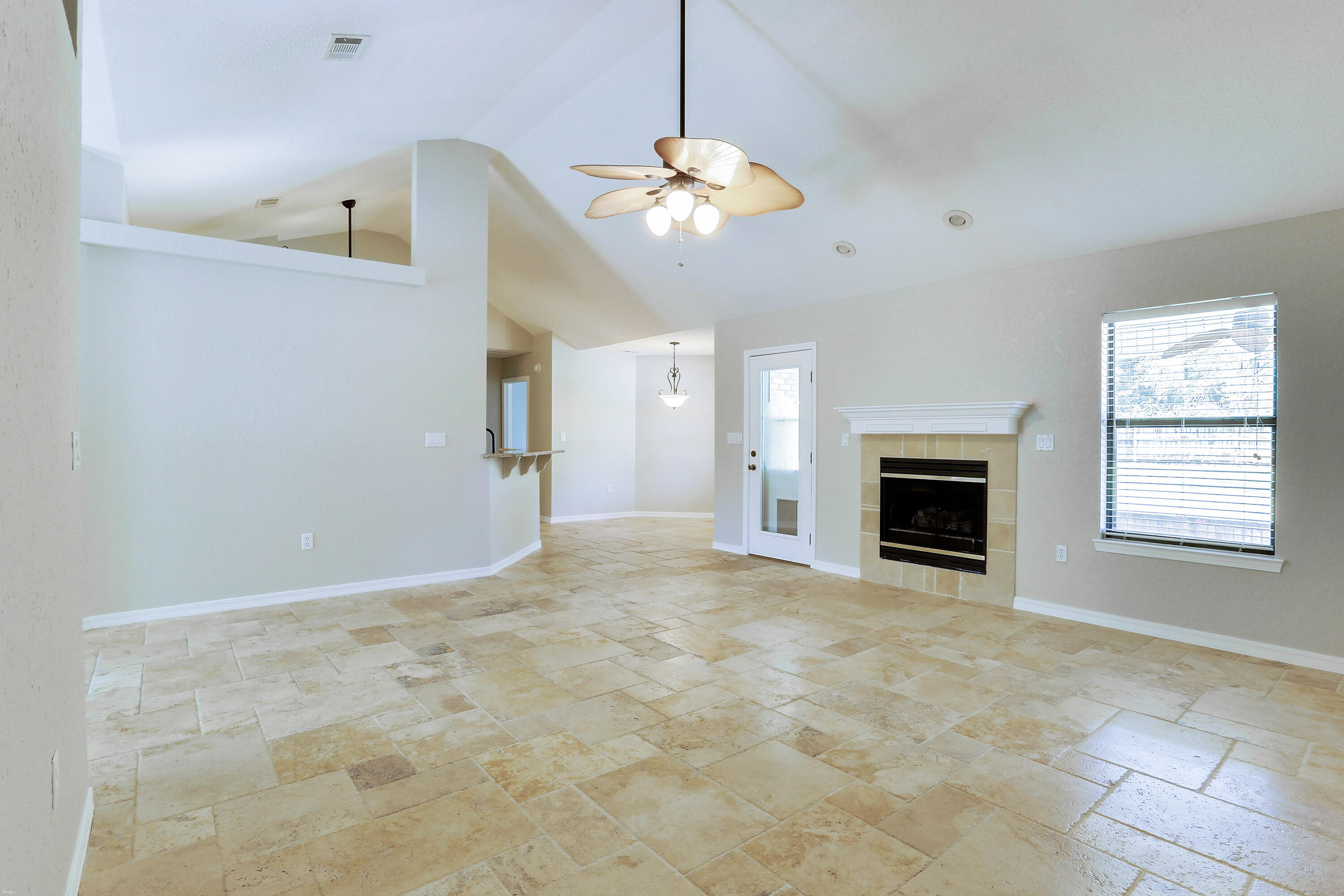 2803 Hogan Lane Crestview, FL 32539 - Photo 26 of 42 IMG_3158