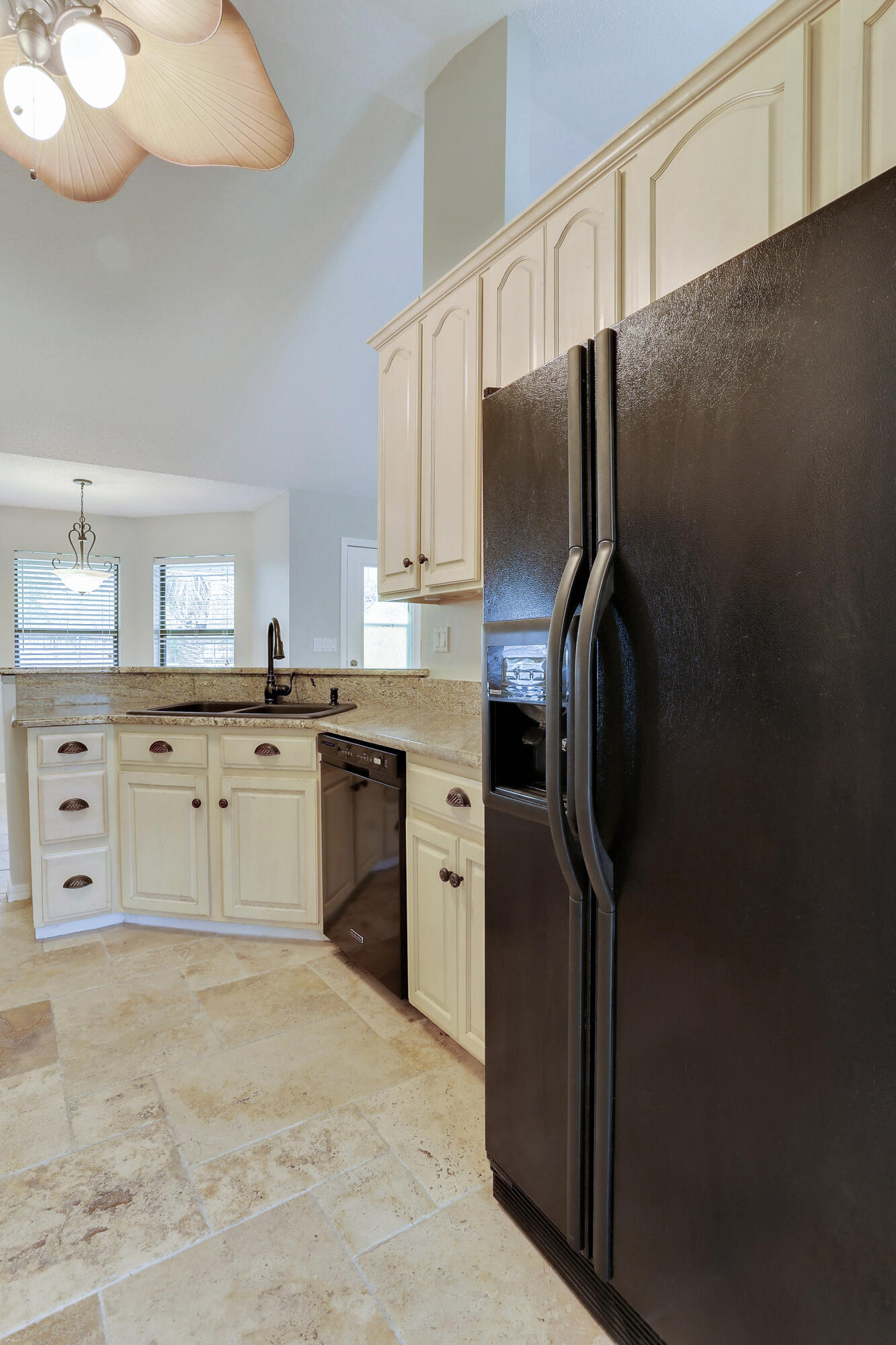 2803 Hogan Lane Crestview, FL 32539 - Photo 10 of 42 IMG_3140