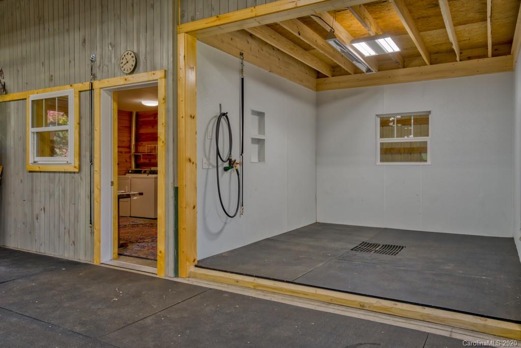 475 Gilbert Road Columbus, NC 28722 - Photo 37 of 45 a view of a garage