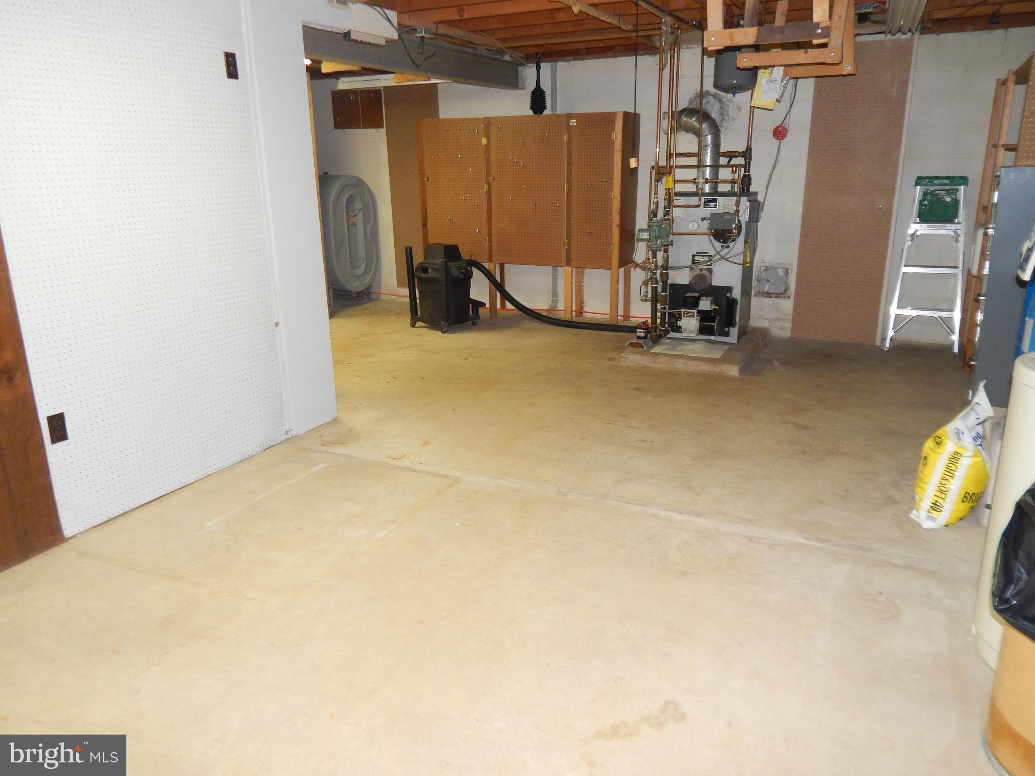 1669 County Line Road Bechtelsville, PA 19505 - Photo 23 of 31 Gallery Image 23