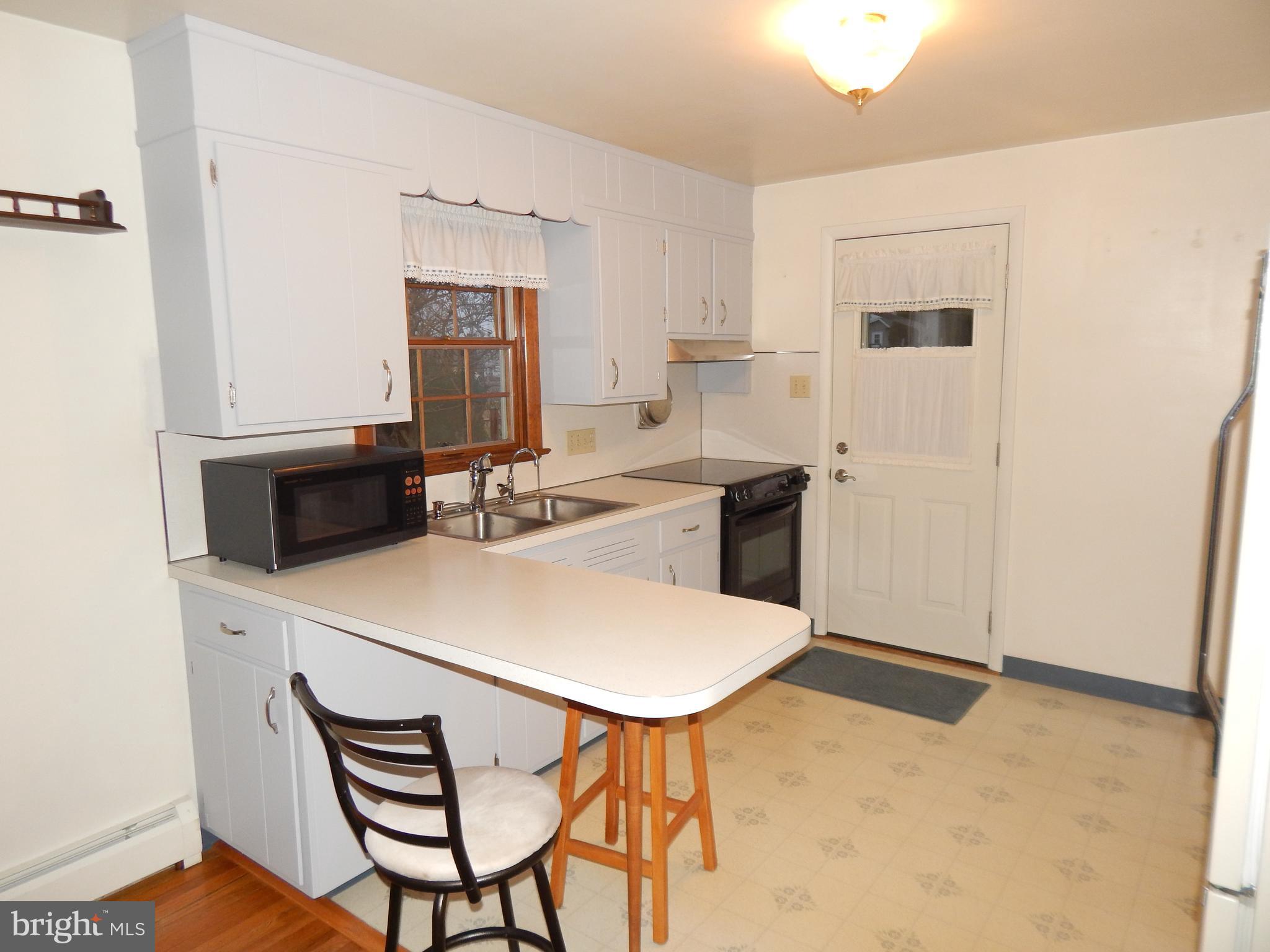 1669 County Line Road Bechtelsville, PA 19505 - Photo 6 of 31 Gallery Image 6