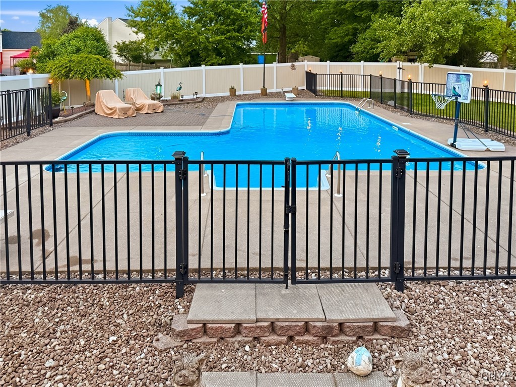 5503 Rockhampton Path Clay, NY 13041 - Photo 26 of 47