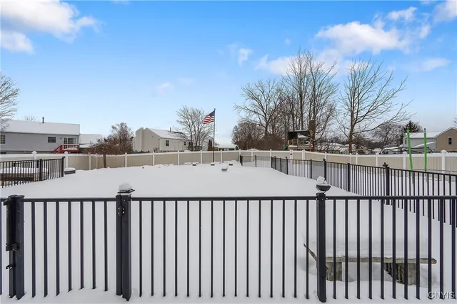 $375,000 | 5503 Rockhampton Path, Clay, NY 13041