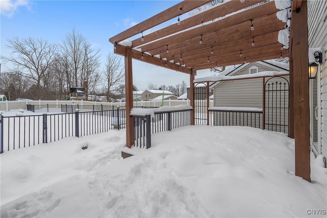 5503 Rockhampton Path Clay, NY 13041 - Photo 37 of 47