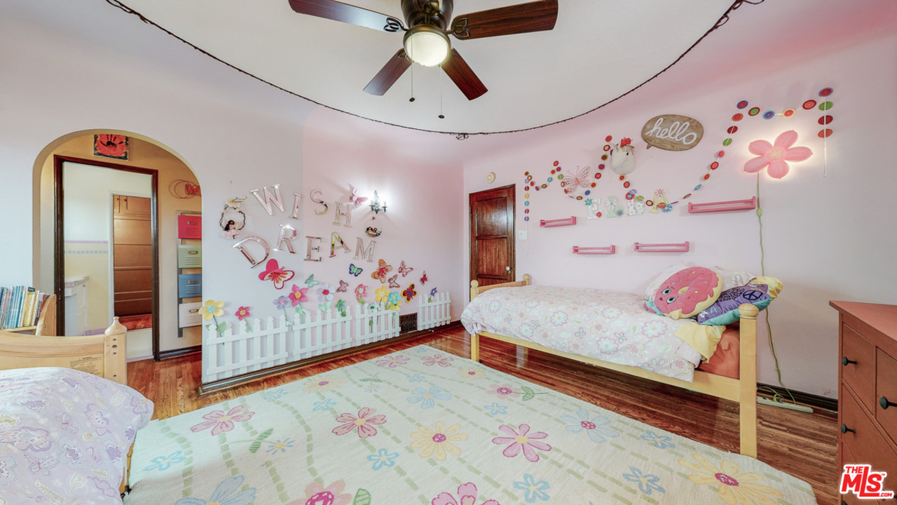 4410 Circle View Boulevard View Park, CA 90043 - Photo 48 of 50