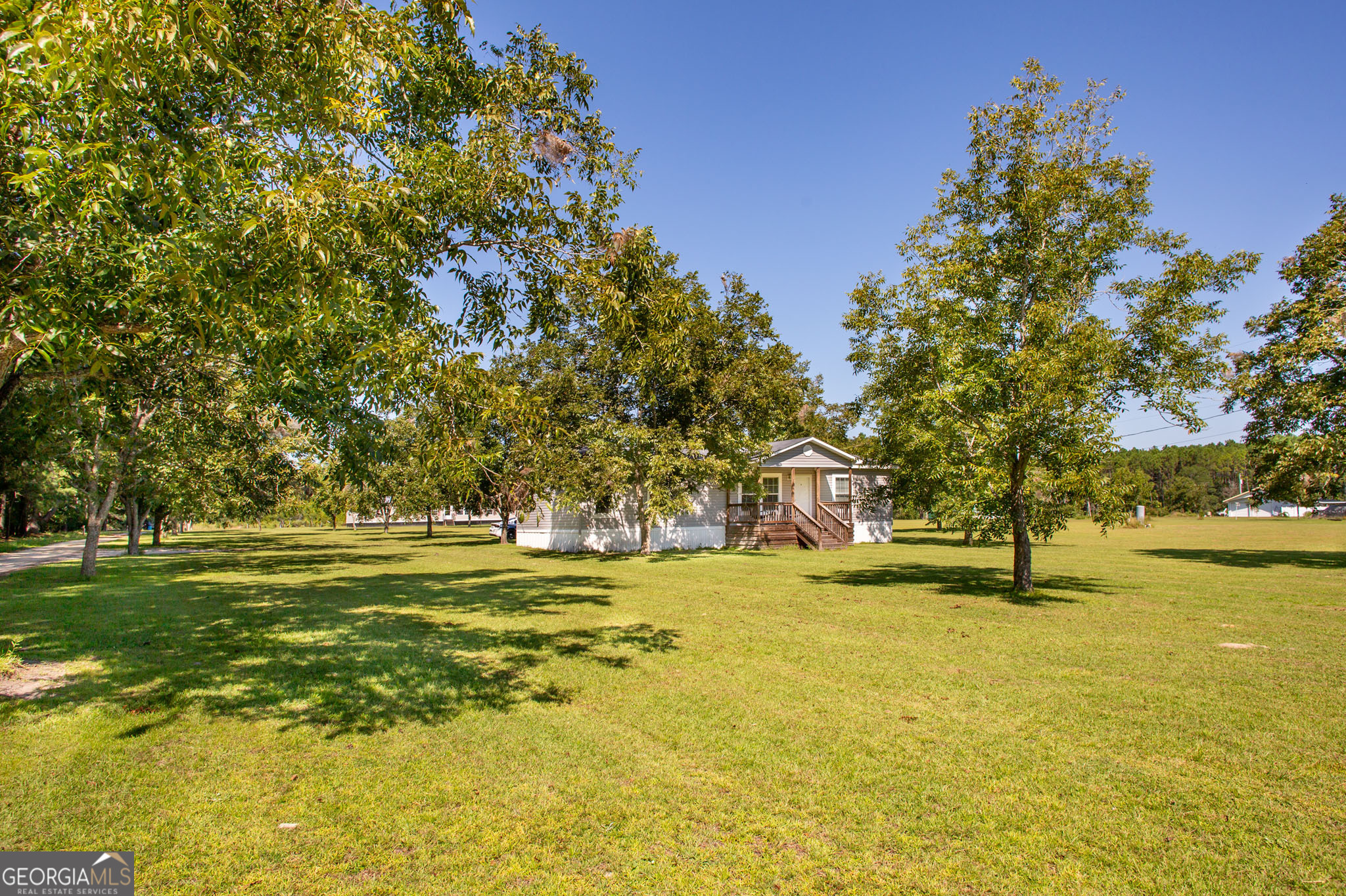 2702 Ware Street Blackshear, GA 31516 - Photo 2 of 33