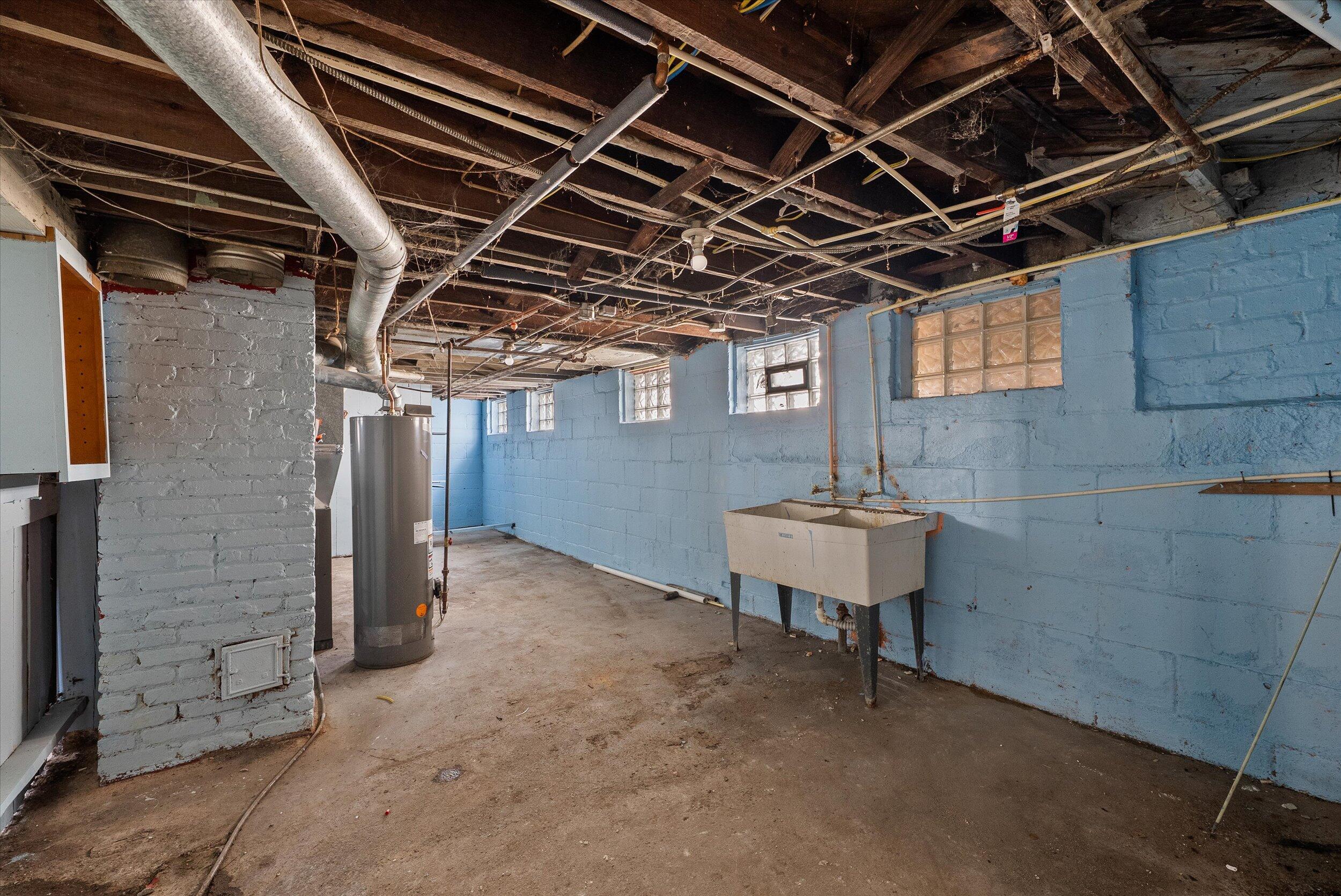 3905 North 13th Street, Unit 3907 Milwaukee, WI 53206 - Photo 34 of 44 34-Lower Level