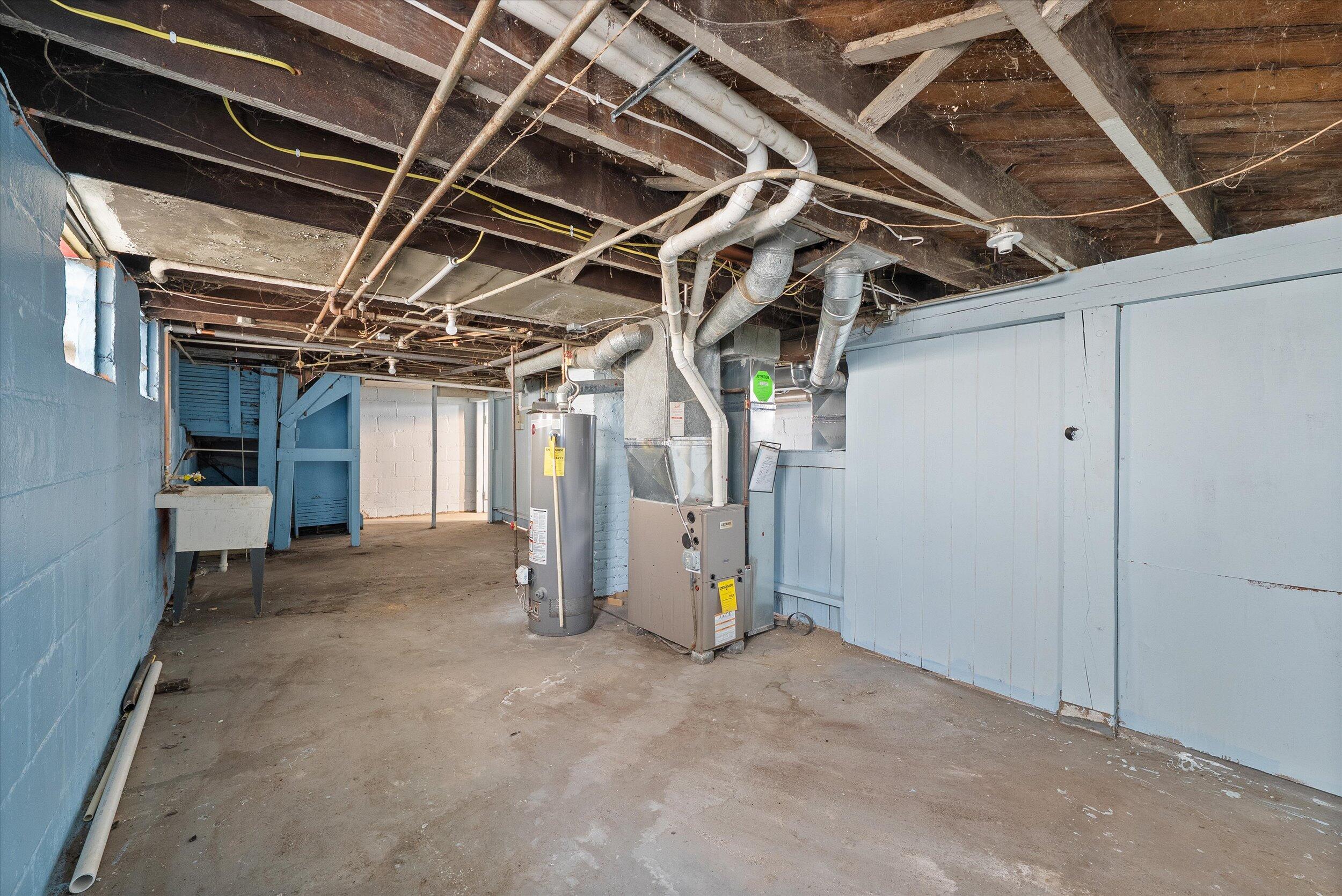 3905 North 13th Street, Unit 3907 Milwaukee, WI 53206 - Photo 35 of 44 35-Lower Level