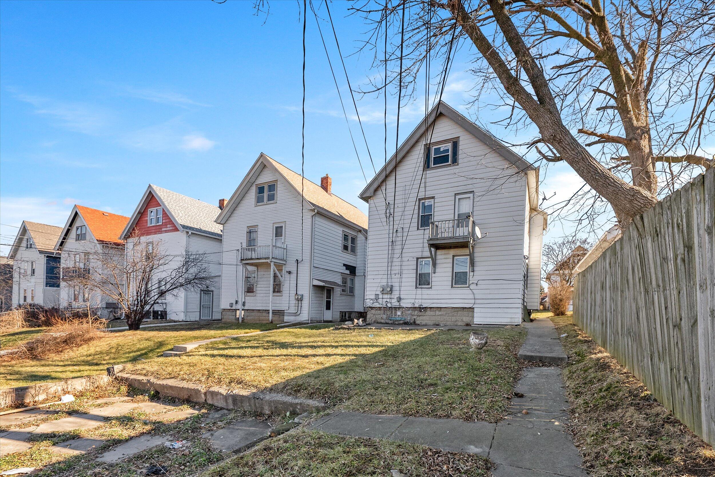 3905 North 13th Street, Unit 3907 Milwaukee, WI 53206 - Photo 41 of 44 41-Back