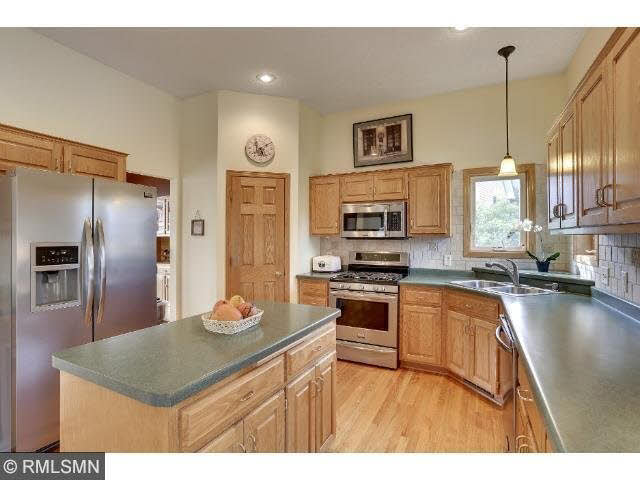 7329 Whitehall Road Shakopee, MN 55379 - Photo 5 of 18 Gallery Image 5