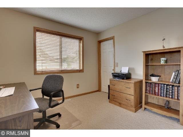 7329 Whitehall Road Shakopee, MN 55379 - Photo 9 of 18 Gallery Image 9