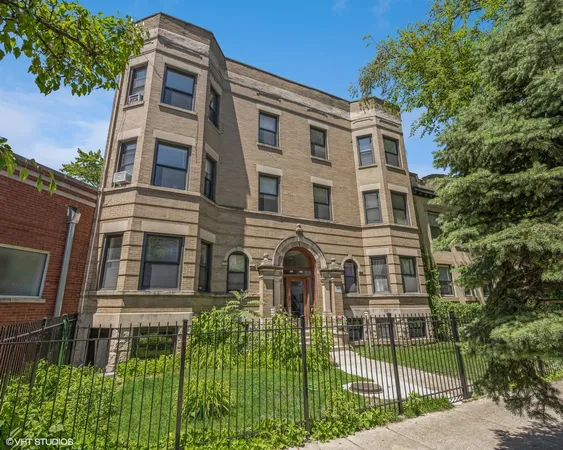 $1,400 | 5618 North Winthrop Avenue, Unit 3R, Chicago, IL 60660