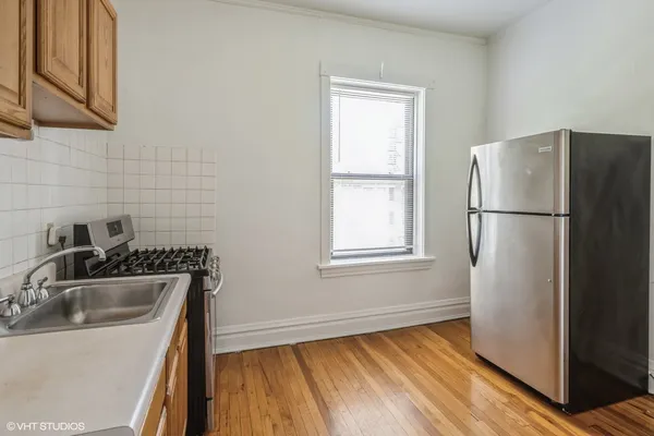 $1,400 | 5618 North Winthrop Avenue, Unit 3R, Chicago, IL 60660