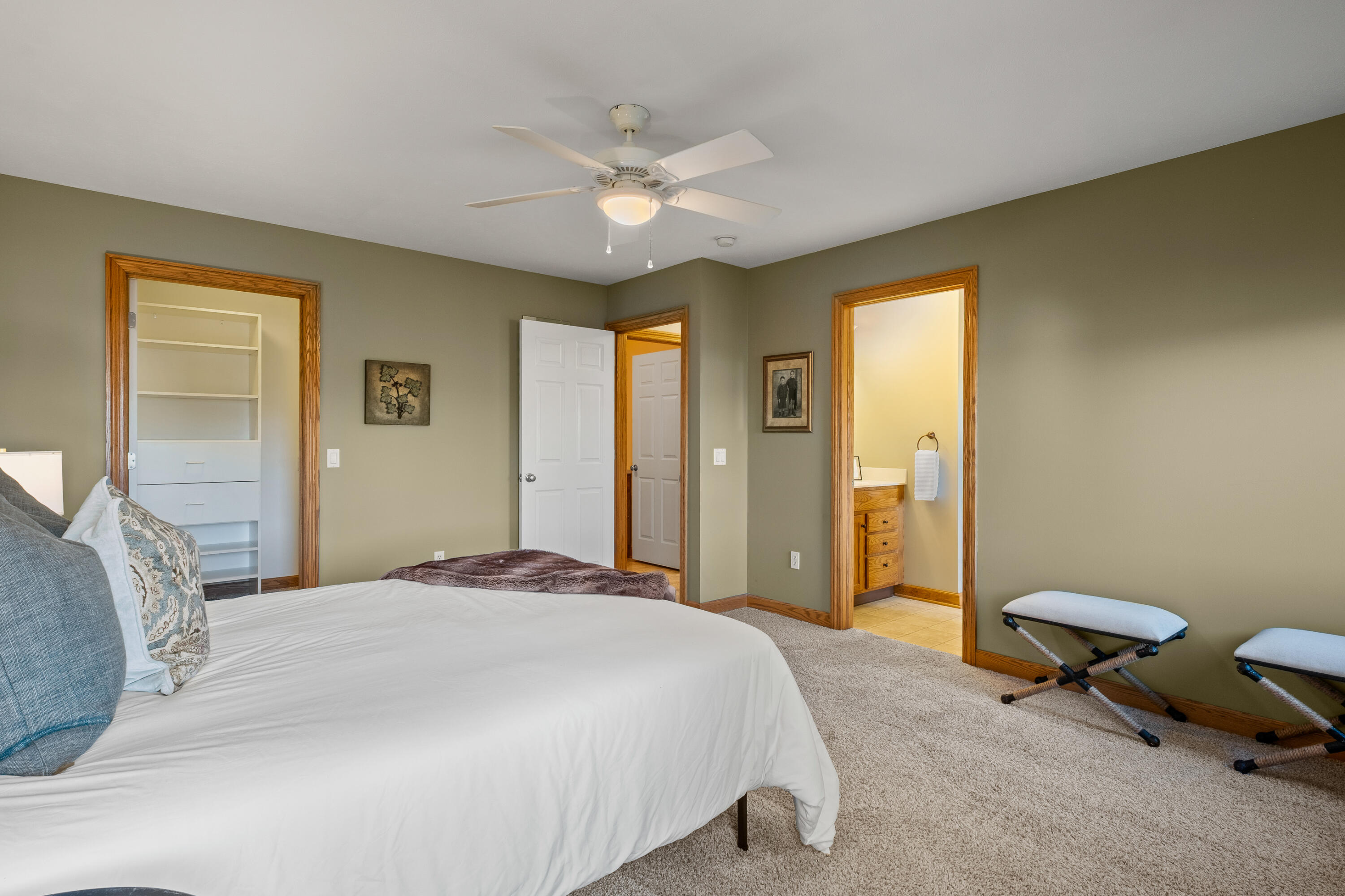 3665 Jason Ridge Lane Southwest Grand Rapids, MI 49534 - Photo 16 of 27 Primary Bedroom