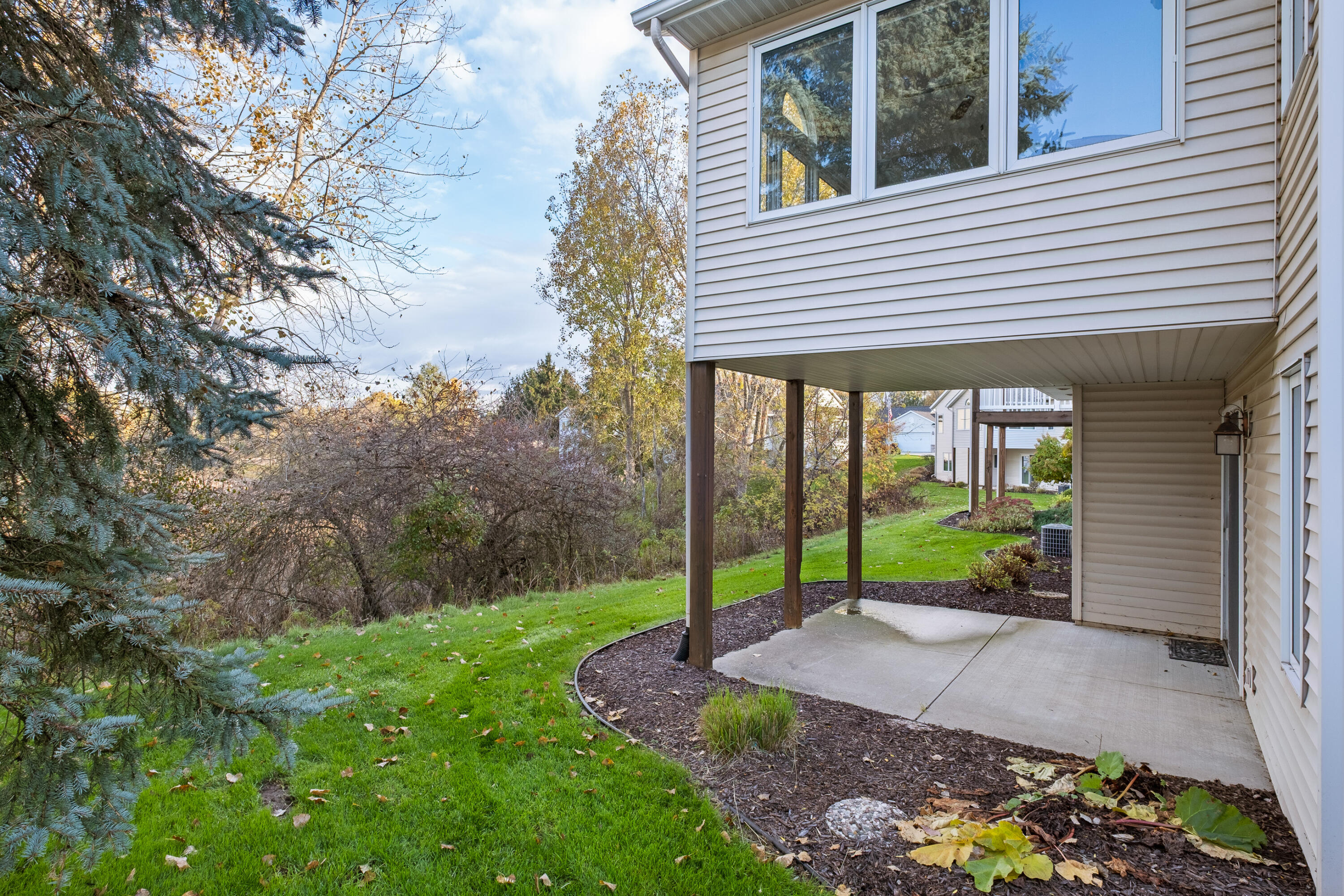 3665 Jason Ridge Lane Southwest Grand Rapids, MI 49534 - Photo 26 of 27 Back Exterior