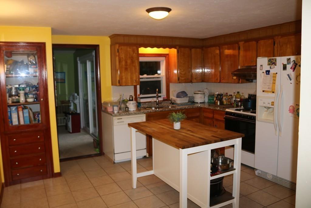 10 Rockrimmon Road Worcester, MA 01602 - Photo 7 of 37 Gallery Image 7