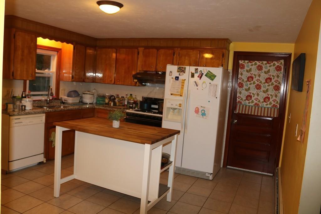10 Rockrimmon Road Worcester, MA 01602 - Photo 8 of 37 Gallery Image 8